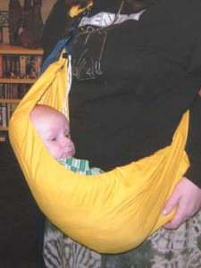 One-handed baby sling