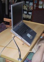 Swing-arm for laptop